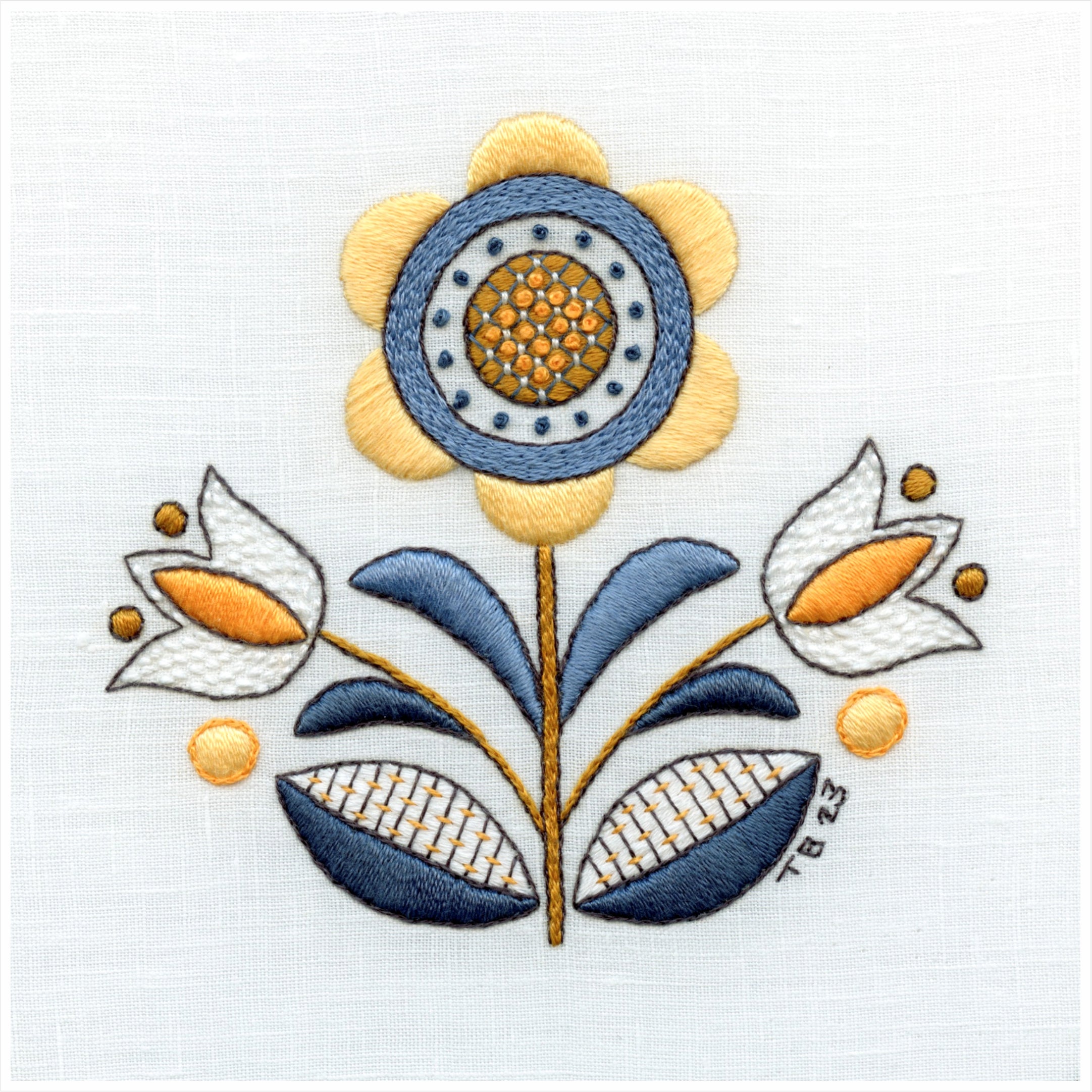 Beginner Kit Folk art flower – Trish Burr Embroidery
